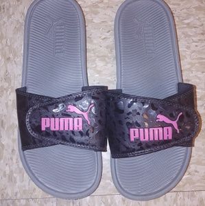 I am selling Puma slides